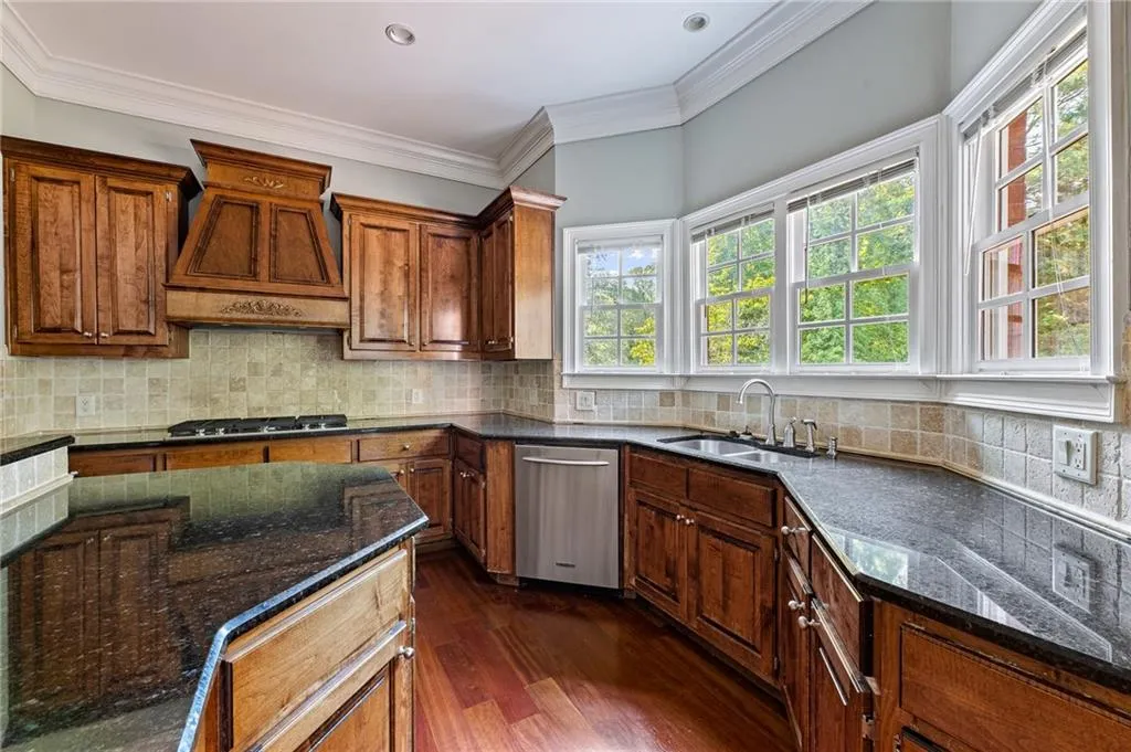 4130 Spalding Drive, Sandy Springs, Georgia 30350, 5 Bedrooms Bedrooms, ,4 BathroomsBathrooms,Residential,Sold,4130 Spalding Drive,7230612