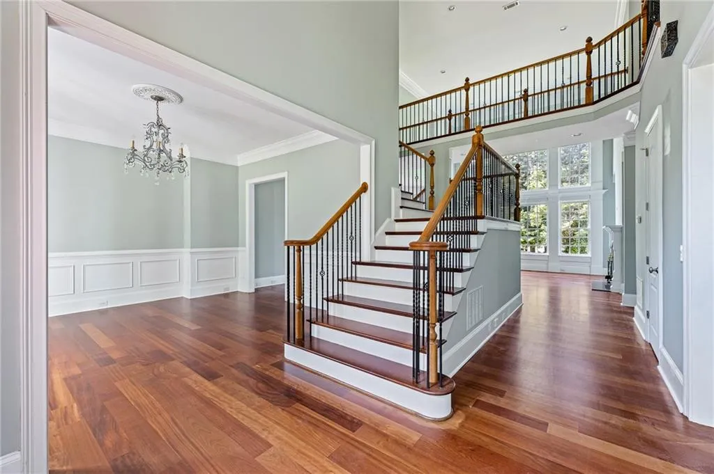 4130 Spalding Drive, Sandy Springs, Georgia 30350, 5 Bedrooms Bedrooms, ,4 BathroomsBathrooms,Residential,Sold,4130 Spalding Drive,7230612