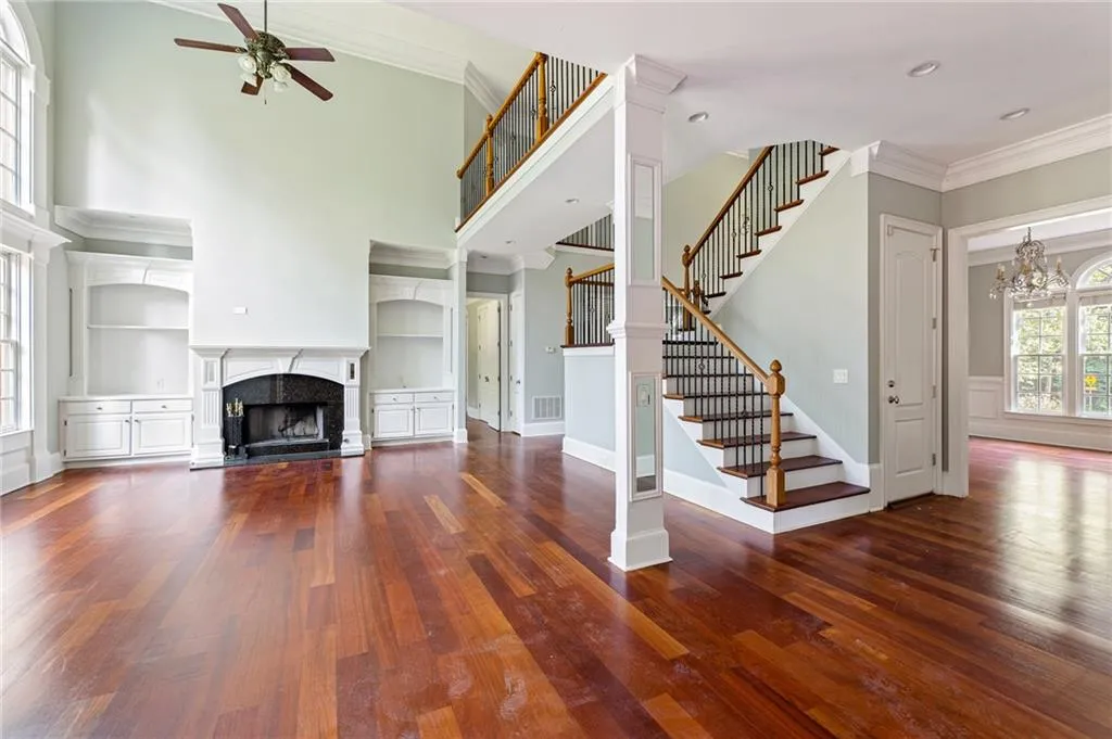 4130 Spalding Drive, Sandy Springs, Georgia 30350, 5 Bedrooms Bedrooms, ,4 BathroomsBathrooms,Residential,Sold,4130 Spalding Drive,7230612