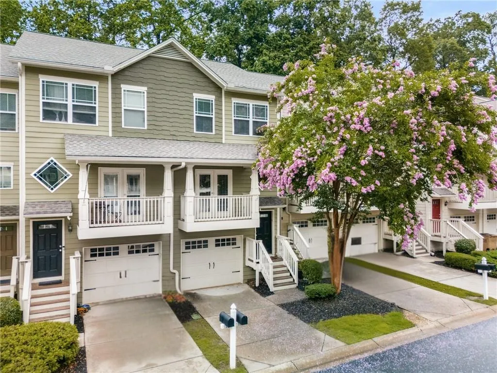 1529 Liberty Parkway Nw Unit 2314, Atlanta, Georgia 30318, 3 Bedrooms Bedrooms, ,2 BathroomsBathrooms,Residential,Sold,1529 Liberty Parkway Nw Unit 2314,7589789