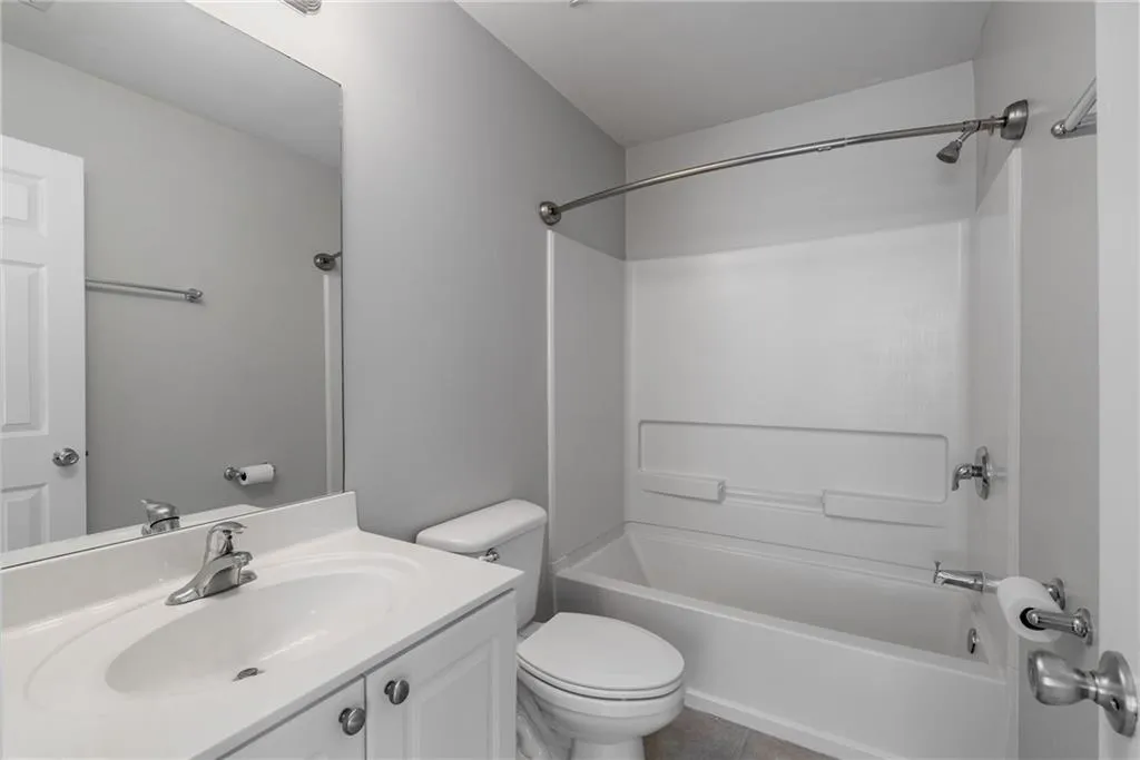 1529 Liberty Parkway Nw Unit 2314, Atlanta, Georgia 30318, 3 Bedrooms Bedrooms, ,2 BathroomsBathrooms,Residential,For Sale,1529 Liberty Parkway Nw Unit 2314,7589789