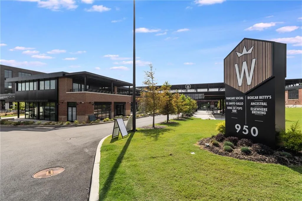 1529 Liberty Parkway Nw Unit 2314, Atlanta, Georgia 30318, 3 Bedrooms Bedrooms, ,2 BathroomsBathrooms,Residential,For Sale,1529 Liberty Parkway Nw Unit 2314,7589789