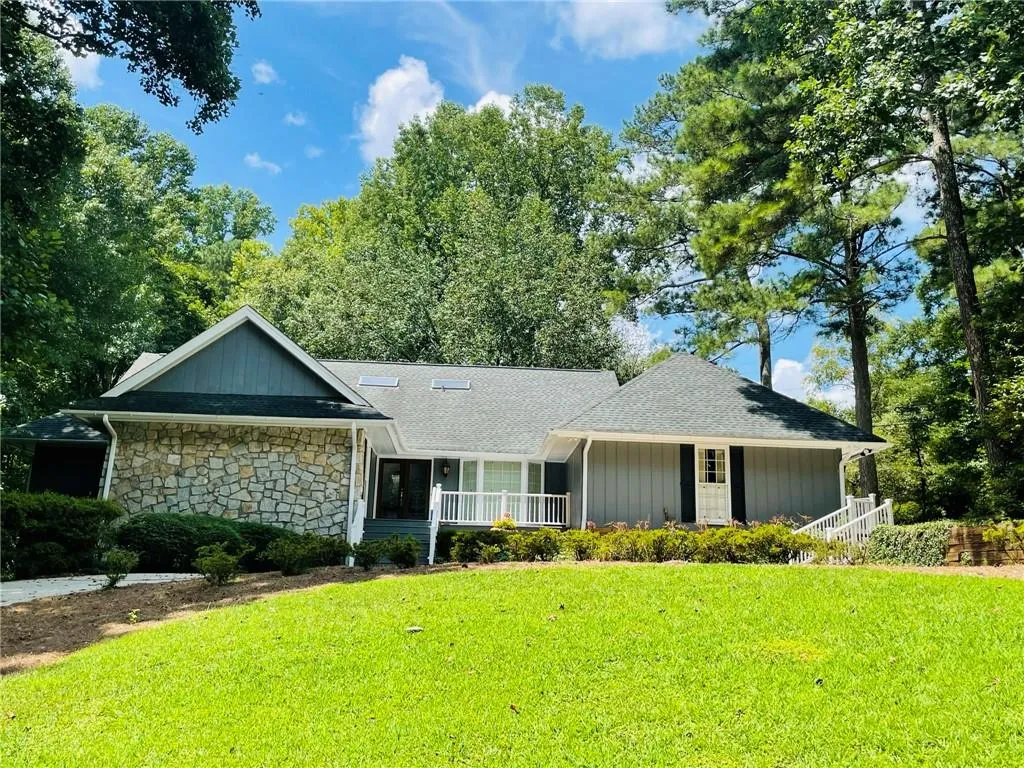8390 Valley Tarn, Atlanta, Georgia 30350, 4 Bedrooms Bedrooms, ,3 BathroomsBathrooms,Residential,Sold,8390 Valley Tarn,6891620