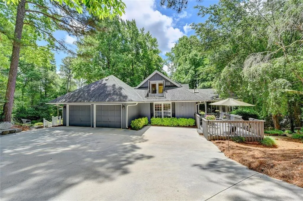 8390 Valley Tarn, Atlanta, Georgia 30350, 4 Bedrooms Bedrooms, ,3 BathroomsBathrooms,Residential,Sold,8390 Valley Tarn,6891620