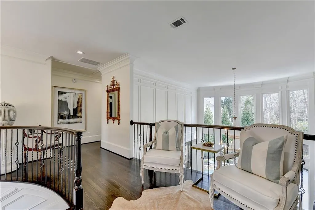 Hallway upstairs seating area
