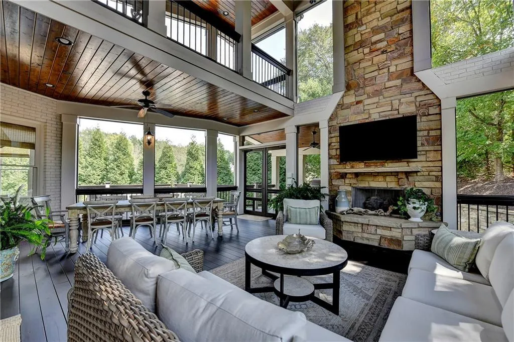 Screened Porch