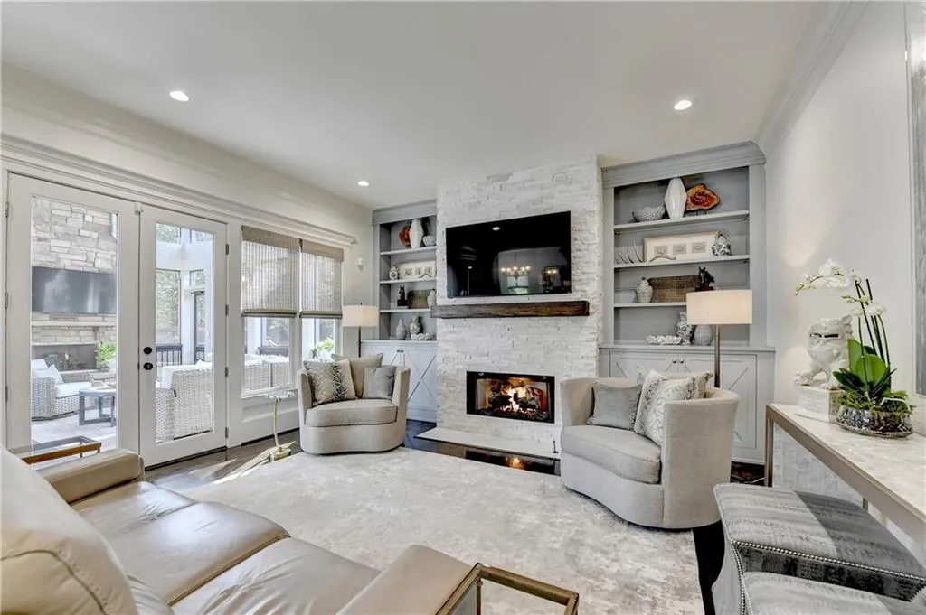 333 Caruso Court, Atlanta, Georgia 30350, 7 Bedrooms Bedrooms, ,6 BathroomsBathrooms,Residential,Sold,333 Caruso Court,7697009