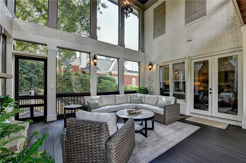 Screened Porch