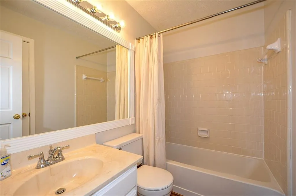 604 Wedgewood Way, Sandy Springs, Georgia 30350, 2 Bedrooms Bedrooms, ,2 BathroomsBathrooms,Residential,Sold,604 Wedgewood Way,5950475