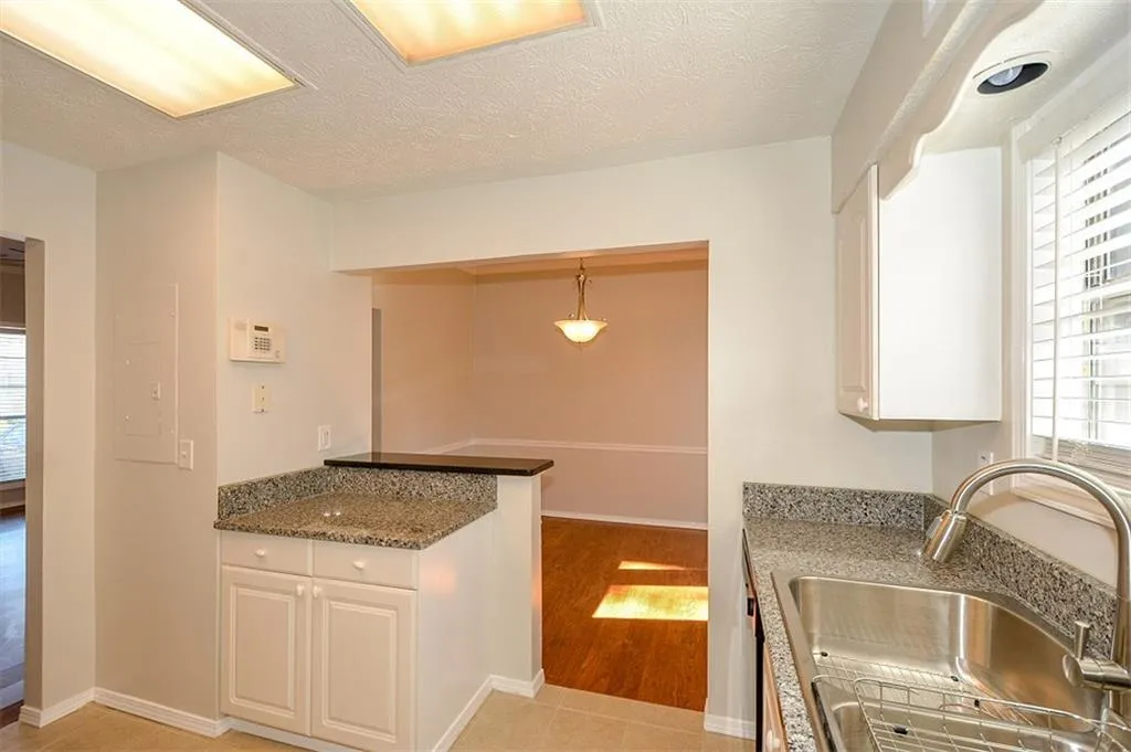 604 Wedgewood Way, Sandy Springs, Georgia 30350, 2 Bedrooms Bedrooms, ,2 BathroomsBathrooms,Residential,Sold,604 Wedgewood Way,5950475