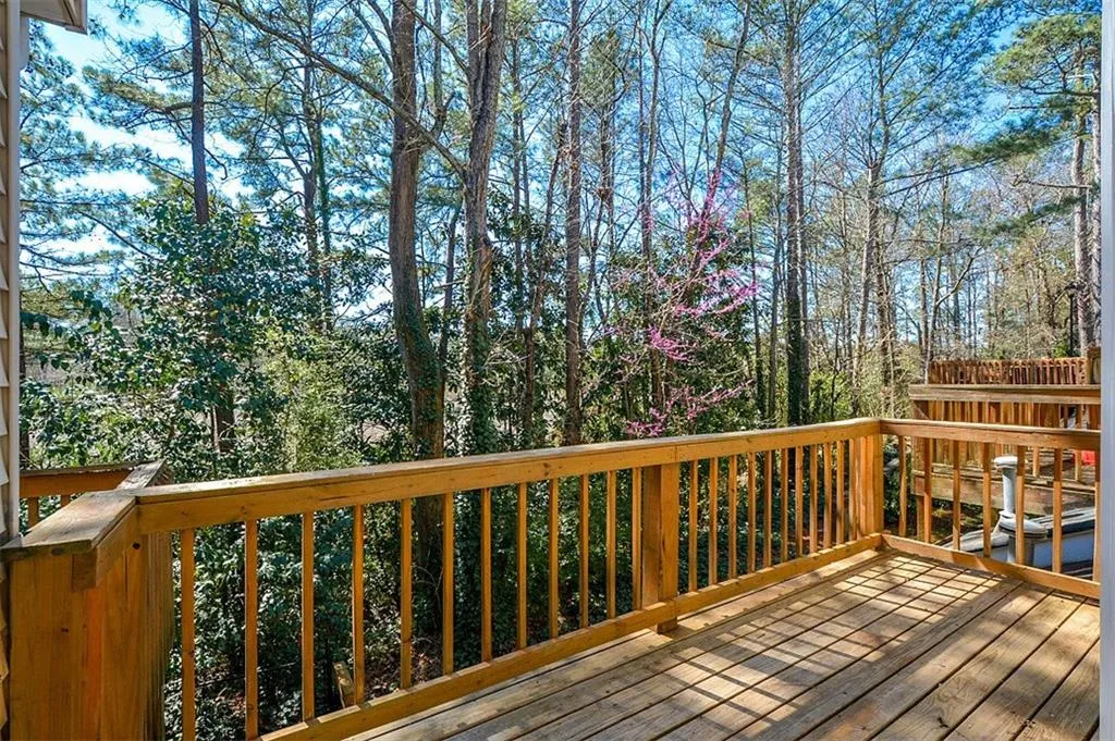 604 Wedgewood Way, Sandy Springs, Georgia 30350, 2 Bedrooms Bedrooms, ,2 BathroomsBathrooms,Residential,Sold,604 Wedgewood Way,5950475
