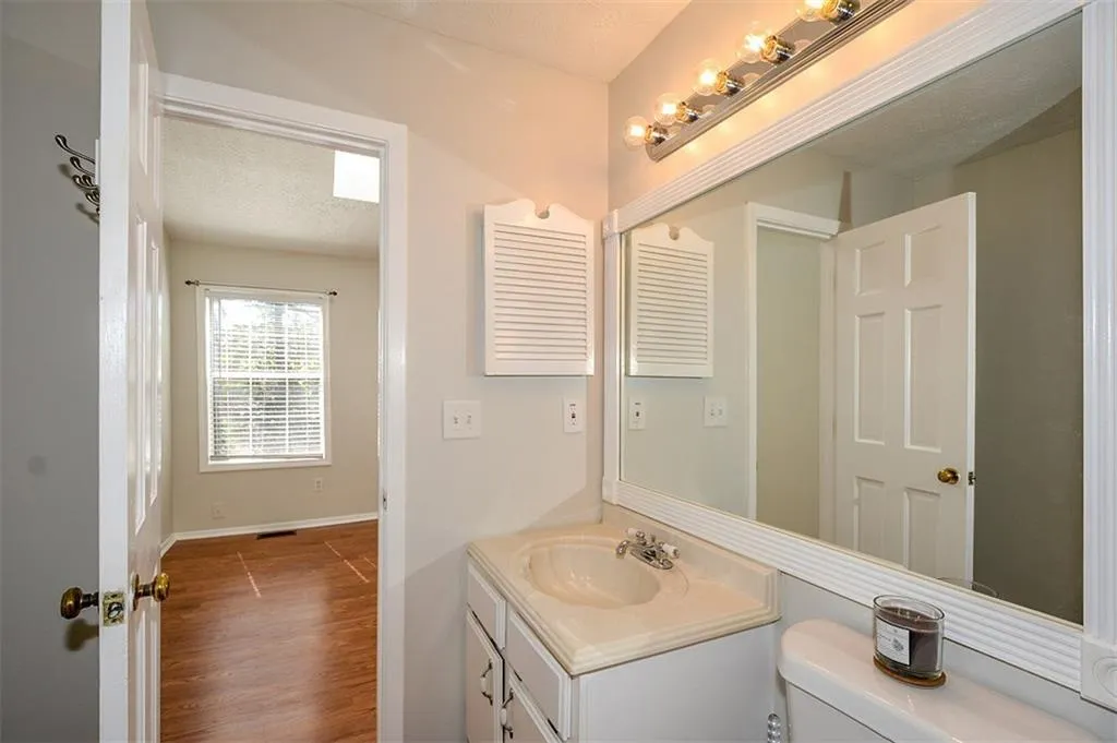 604 Wedgewood Way, Sandy Springs, Georgia 30350, 2 Bedrooms Bedrooms, ,2 BathroomsBathrooms,Residential,Sold,604 Wedgewood Way,5950475