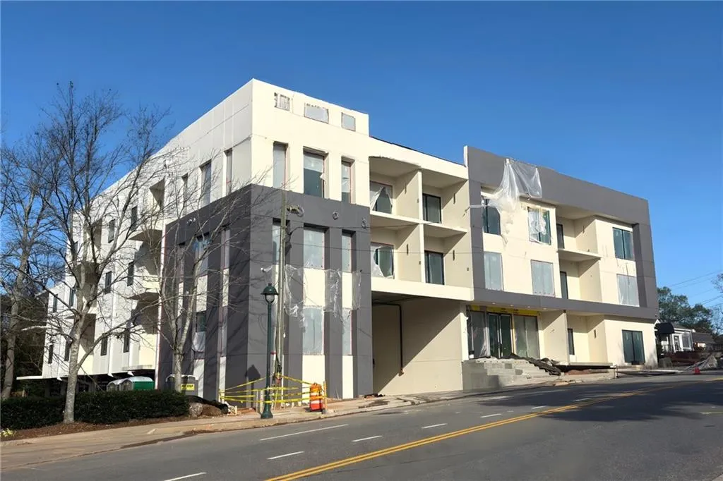 318 Sandy Springs Circle Unit 230, Atlanta, Georgia 30328, 2 Bedrooms Bedrooms, ,2 BathroomsBathrooms,Residential,For Sale,318 Sandy Springs Circle Unit 230,7692012