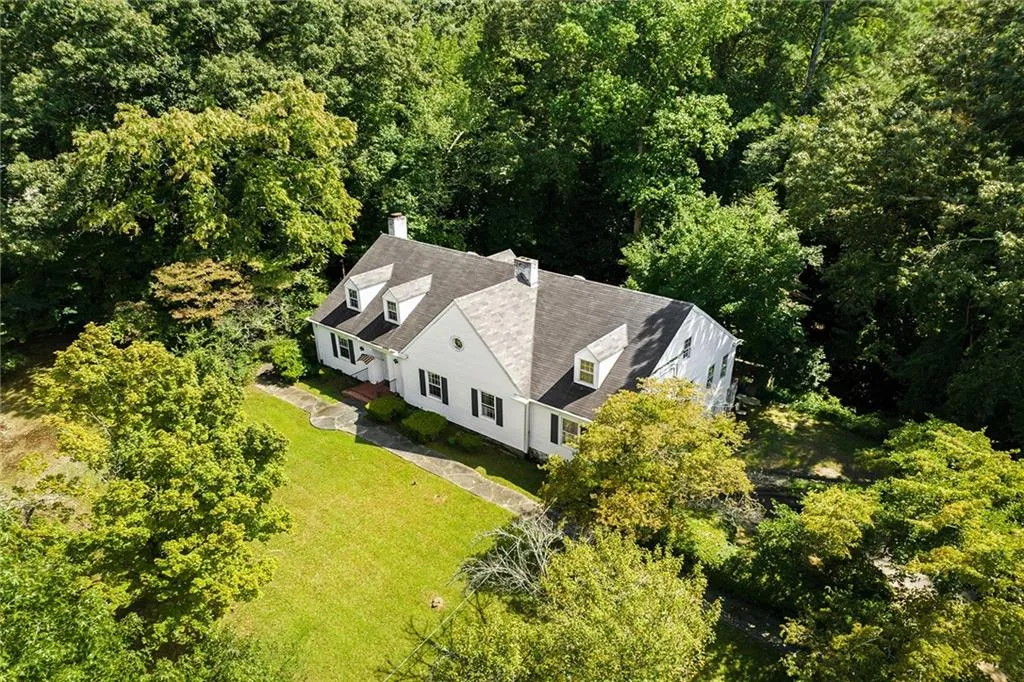 700 Heards Ferry Road, Atlanta, Georgia 30328, 3 Bedrooms Bedrooms, ,2 BathroomsBathrooms,Land,Sold,700 Heards Ferry Road,7272826
