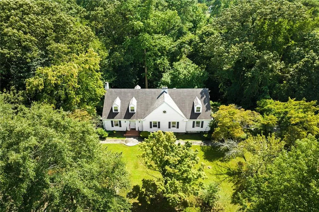 700 Heards Ferry Road, Atlanta, Georgia 30328, 3 Bedrooms Bedrooms, ,2 BathroomsBathrooms,Land,Sold,700 Heards Ferry Road,7272826