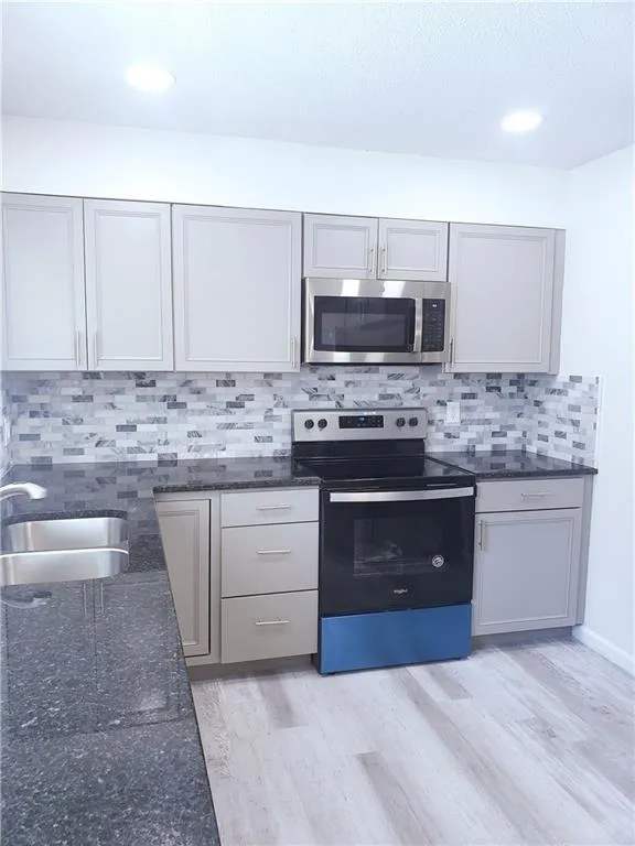 7308 Cardigan Circle, Sandy Springs, Georgia 30328, 3 Bedrooms Bedrooms, ,2 BathroomsBathrooms,Residential,Sold,7308 Cardigan Circle,6919213