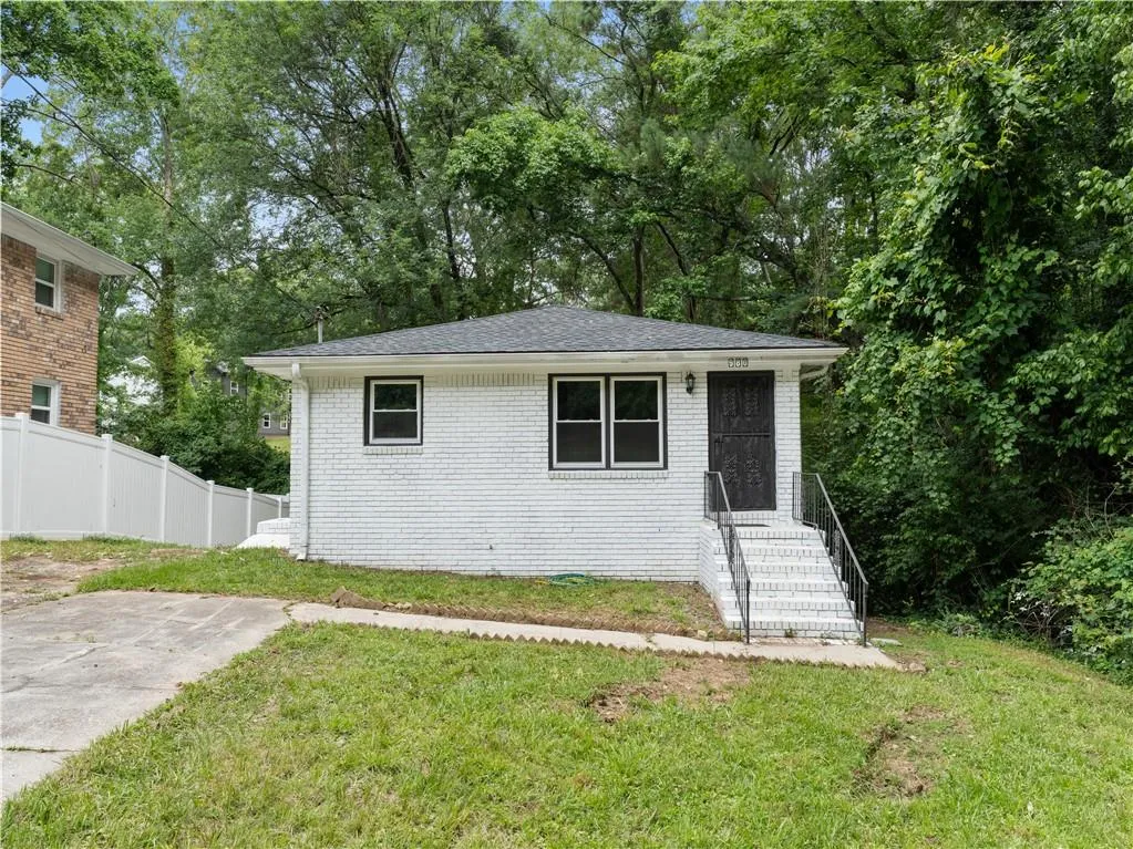 980 N Eugenia Place Nw, Atlanta, Georgia 30318, 3 Bedrooms Bedrooms, ,1 BathroomBathrooms,Residential,For Sale,980 N Eugenia Place Nw,7632877