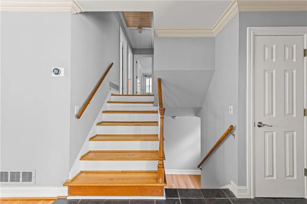 6470 Wright Circle, Atlanta, Georgia 30328, 4 Bedrooms Bedrooms, ,3 BathroomsBathrooms,Residential,Sold,6470 Wright Circle,6927854