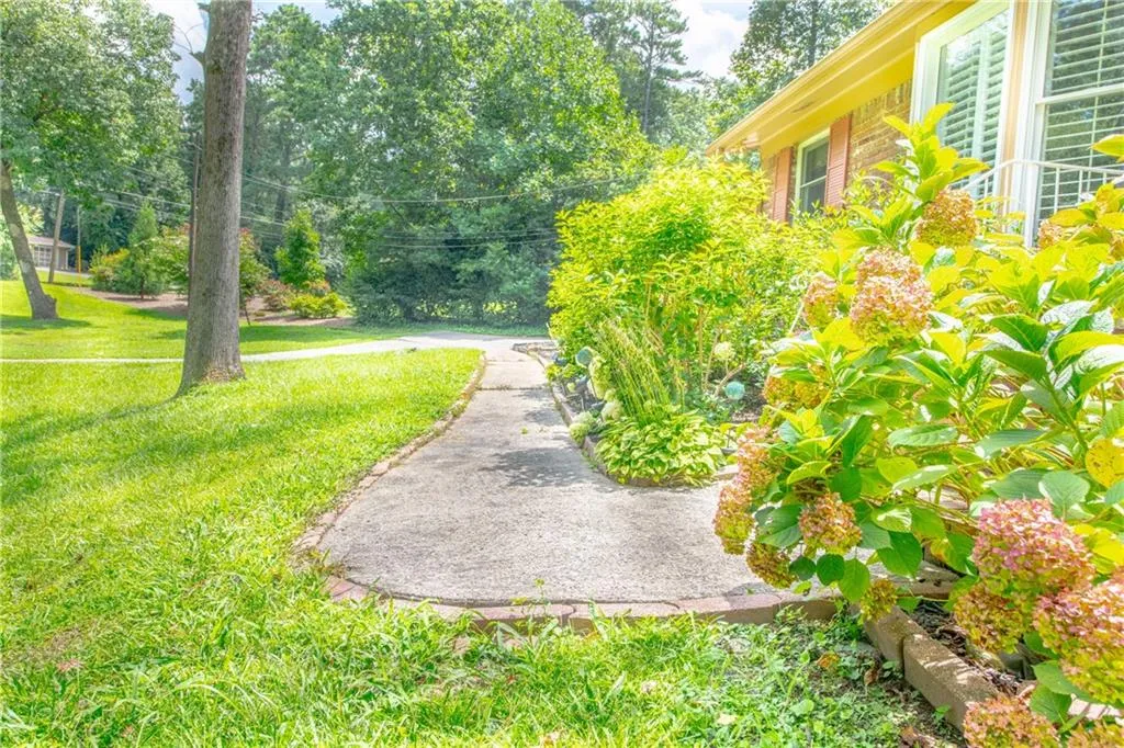 6470 Wright Circle, Atlanta, Georgia 30328, 4 Bedrooms Bedrooms, ,3 BathroomsBathrooms,Residential,Sold,6470 Wright Circle,6927854