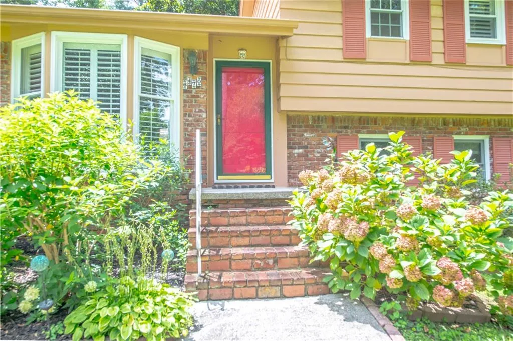 6470 Wright Circle, Atlanta, Georgia 30328, 4 Bedrooms Bedrooms, ,3 BathroomsBathrooms,Residential,Sold,6470 Wright Circle,6927854