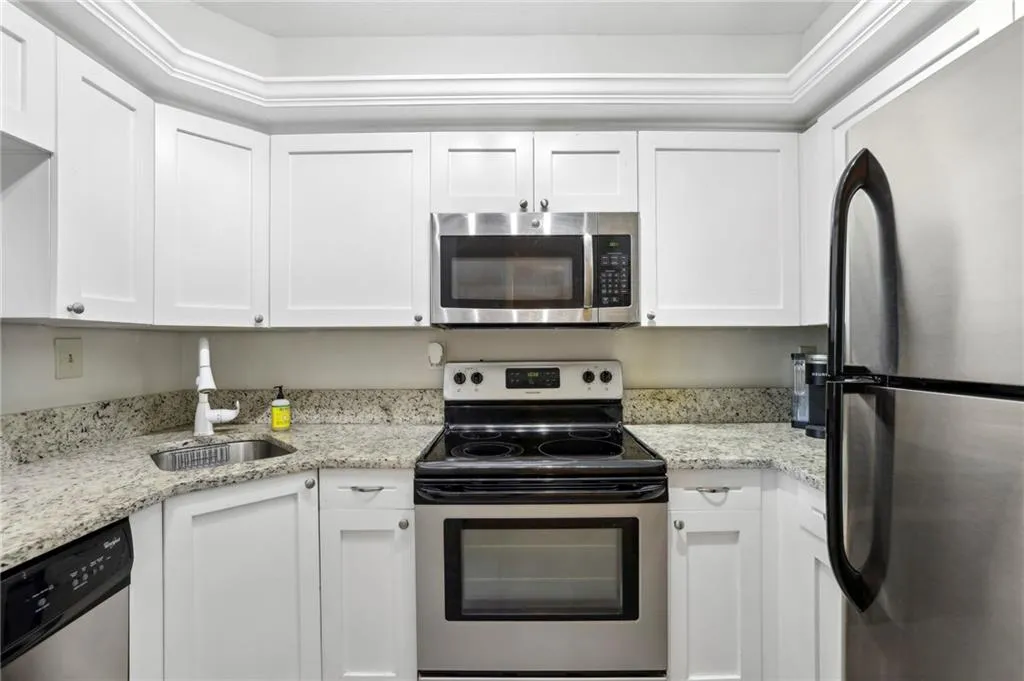 2870 Pharr Court South Nw Unit 1408, Atlanta, Georgia 30305, 1 Bedroom Bedrooms, ,1 BathroomBathrooms,Residential,For Sale,2870 Pharr Court South Nw Unit 1408,7617808