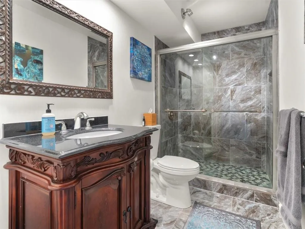 3530 Piedmont Road Ne Unit 11a, Atlanta, Georgia 30305, 2 Bedrooms Bedrooms, ,2 BathroomsBathrooms,Residential,For Sale,3530 Piedmont Road Ne Unit 11a,7638178
