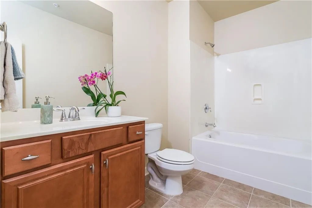 7265 Glisten Avenue Unit 116, Sandy Springs, Georgia 30328, 2 Bedrooms Bedrooms, ,2 BathroomsBathrooms,Residential,Sold,7265 Glisten Avenue Unit 116,7241544