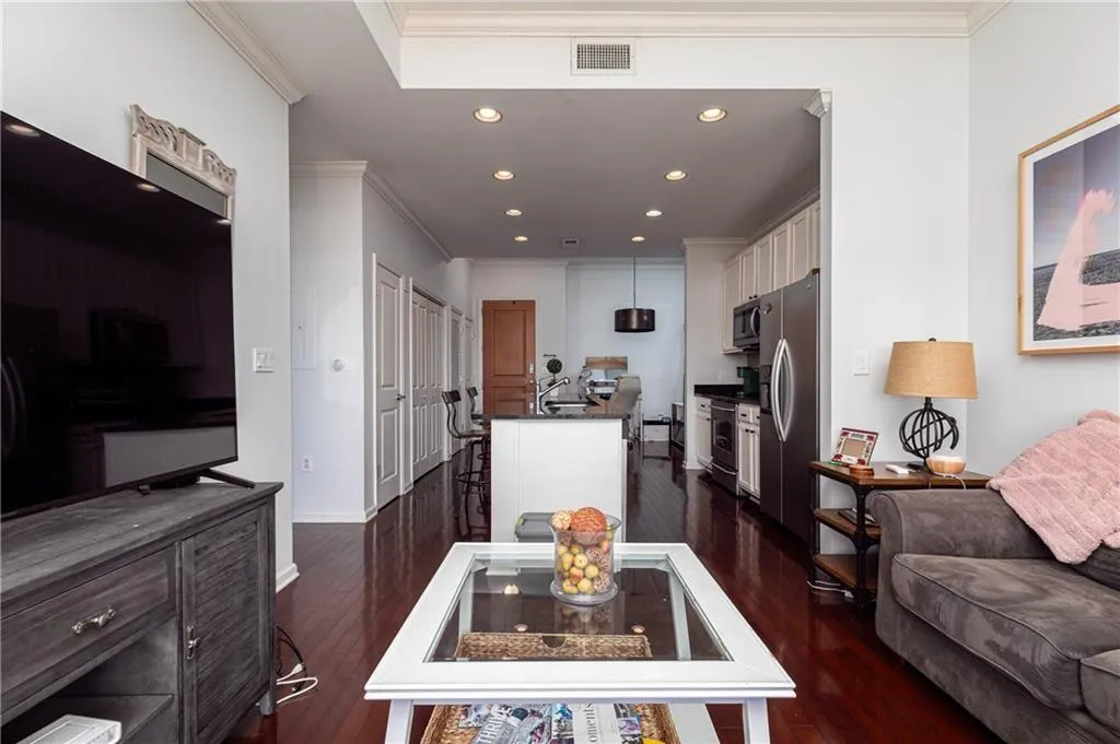 3040 Peachtree Road Nw Unit 1509, Atlanta, Georgia 30305, 1 Bedroom Bedrooms, ,1 BathroomBathrooms,Residential,For Sale,3040 Peachtree Road Nw Unit 1509,7648525