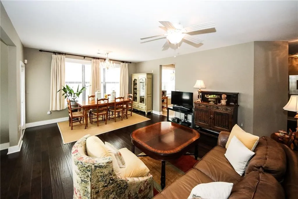 799 Hammond Drive Unit 228, Sandy Springs, Georgia 30328, 2 Bedrooms Bedrooms, ,2 BathroomsBathrooms,Residential,Sold,799 Hammond Drive Unit 228,6921139