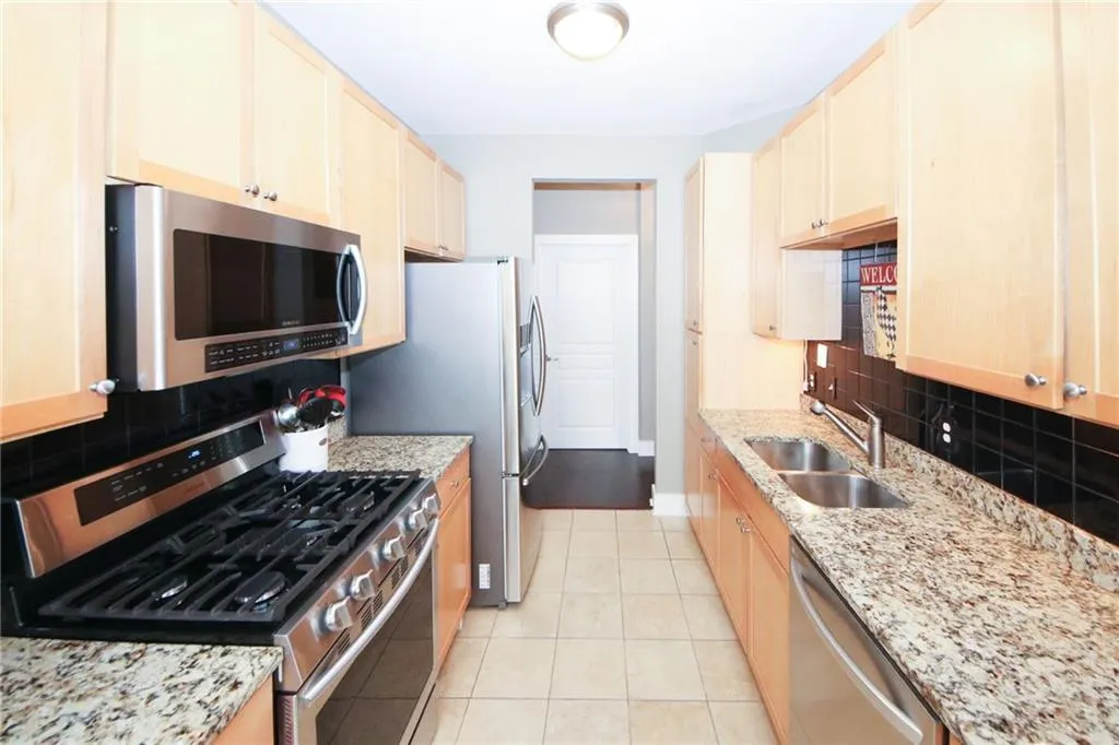 799 Hammond Drive Unit 228, Sandy Springs, Georgia 30328, 2 Bedrooms Bedrooms, ,2 BathroomsBathrooms,Residential,Sold,799 Hammond Drive Unit 228,6921139