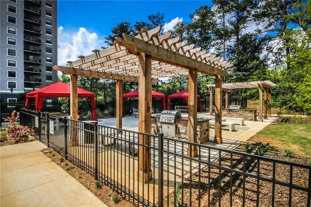 799 Hammond Drive Unit 228, Sandy Springs, Georgia 30328, 2 Bedrooms Bedrooms, ,2 BathroomsBathrooms,Residential,Sold,799 Hammond Drive Unit 228,6921139