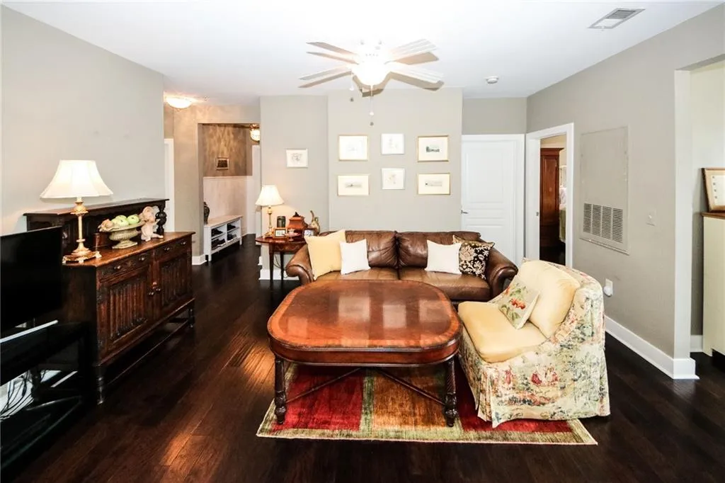 799 Hammond Drive Unit 228, Sandy Springs, Georgia 30328, 2 Bedrooms Bedrooms, ,2 BathroomsBathrooms,Residential,Sold,799 Hammond Drive Unit 228,6921139