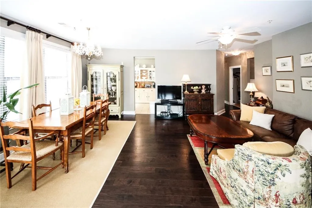 799 Hammond Drive Unit 228, Sandy Springs, Georgia 30328, 2 Bedrooms Bedrooms, ,2 BathroomsBathrooms,Residential,Sold,799 Hammond Drive Unit 228,6921139