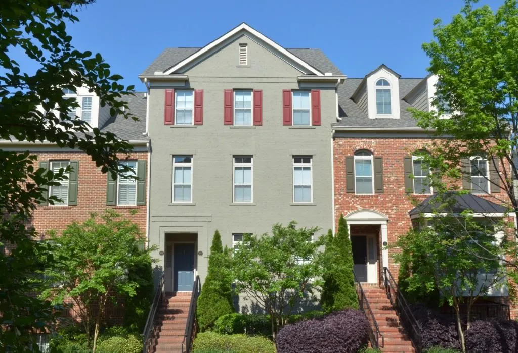 193 Le Gran Court, Sandy Springs, Georgia 30328, 3 Bedrooms Bedrooms, ,2 BathroomsBathrooms,Residential,Sold,193 Le Gran Court,5683438