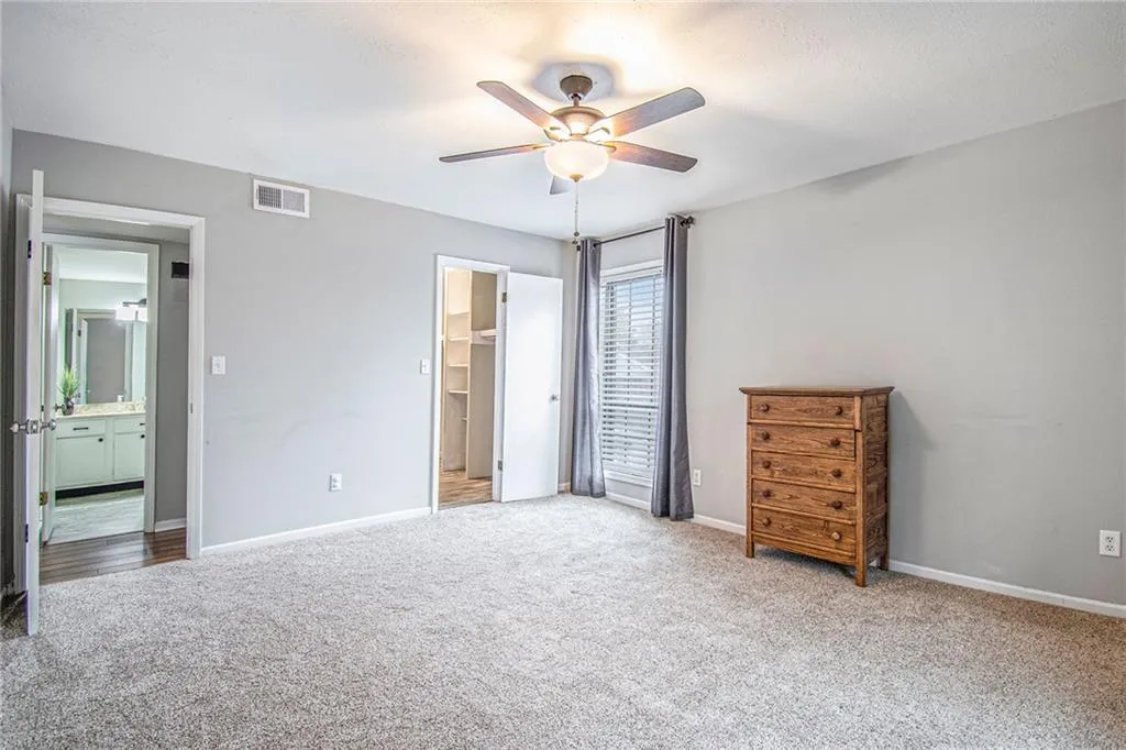 6851 Roswell Road Unit B7, Sandy Springs, Georgia 30328, 1 Bedroom Bedrooms, ,1 BathroomBathrooms,Residential,Sold,6851 Roswell Road Unit B7,7020371