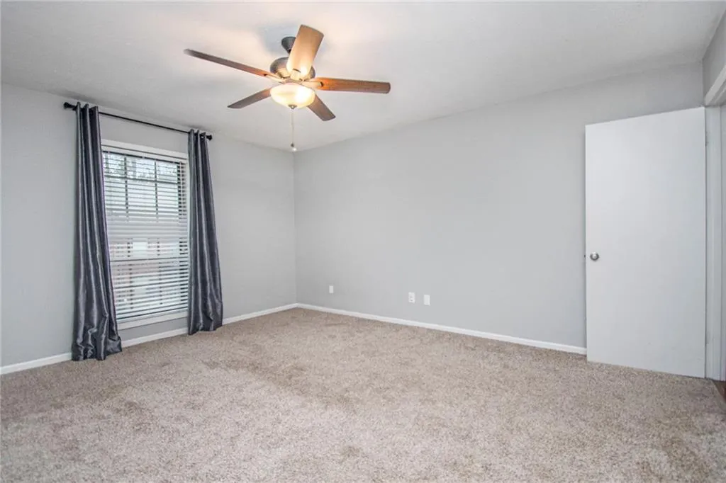 6851 Roswell Road Unit B7, Sandy Springs, Georgia 30328, 1 Bedroom Bedrooms, ,1 BathroomBathrooms,Residential,Sold,6851 Roswell Road Unit B7,7020371