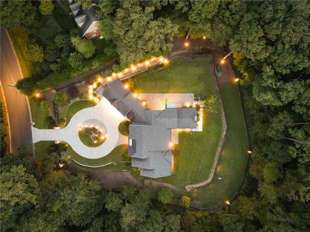 700 N Island Drive Nw, Atlanta, Georgia 30327, 6 Bedrooms Bedrooms, ,6 BathroomsBathrooms,Residential,For Sale,700 N Island Drive Nw,7629271