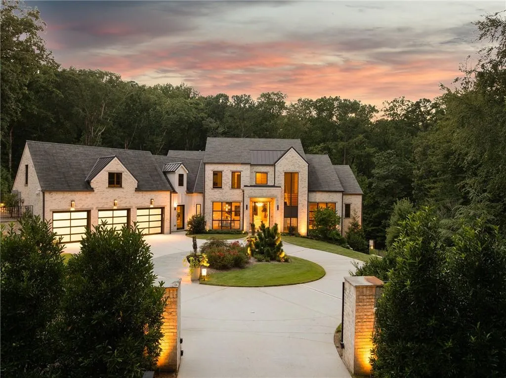 700 N Island Drive Nw, Atlanta, Georgia 30327, 6 Bedrooms Bedrooms, ,6 BathroomsBathrooms,Residential,For Sale,700 N Island Drive Nw,7629271