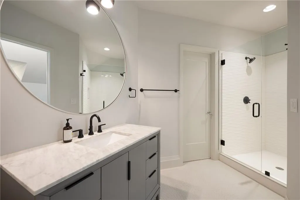 700 N Island Drive Nw, Atlanta, Georgia 30327, 6 Bedrooms Bedrooms, ,6 BathroomsBathrooms,Residential,For Sale,700 N Island Drive Nw,7629271