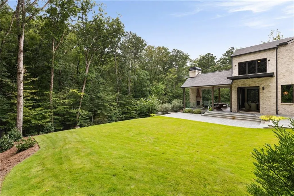 700 N Island Drive Nw, Atlanta, Georgia 30327, 6 Bedrooms Bedrooms, ,6 BathroomsBathrooms,Residential,For Sale,700 N Island Drive Nw,7629271