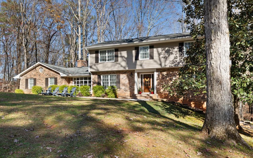 8965 Huntcliff Trace, Sandy Springs, Georgia 30350, 5 Bedrooms Bedrooms, ,4 BathroomsBathrooms,Residential,Sold,8965 Huntcliff Trace,7311770