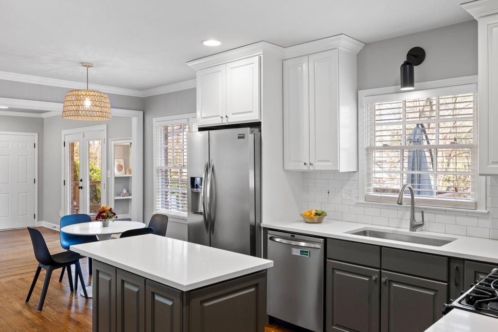 8965 Huntcliff Trace, Sandy Springs, Georgia 30350, 5 Bedrooms Bedrooms, ,4 BathroomsBathrooms,Residential,Sold,8965 Huntcliff Trace,7311770