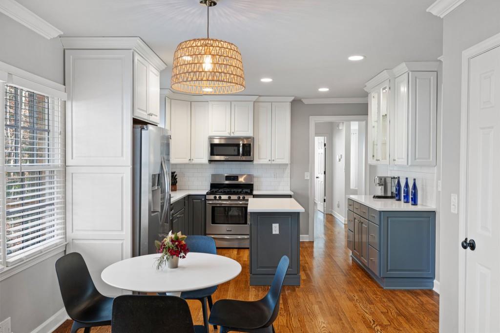 8965 Huntcliff Trace, Sandy Springs, Georgia 30350, 5 Bedrooms Bedrooms, ,4 BathroomsBathrooms,Residential,Sold,8965 Huntcliff Trace,7311770