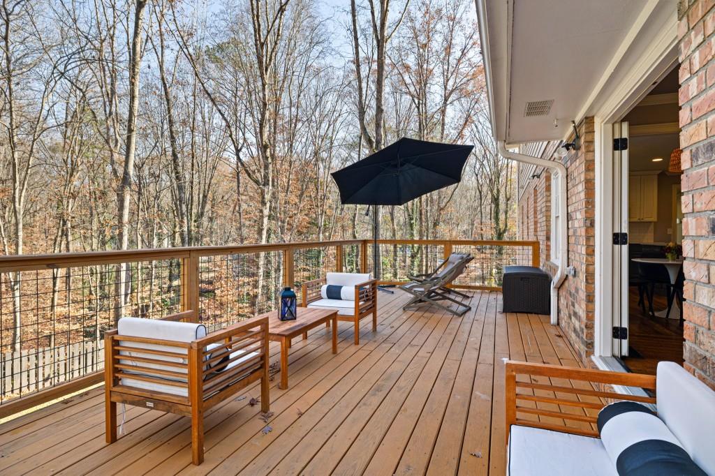 8965 Huntcliff Trace, Sandy Springs, Georgia 30350, 5 Bedrooms Bedrooms, ,4 BathroomsBathrooms,Residential,Sold,8965 Huntcliff Trace,7311770