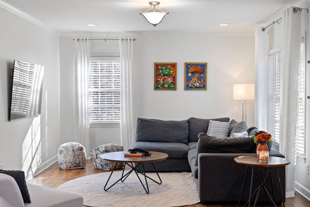 8965 Huntcliff Trace, Sandy Springs, Georgia 30350, 5 Bedrooms Bedrooms, ,4 BathroomsBathrooms,Residential,Sold,8965 Huntcliff Trace,7311770