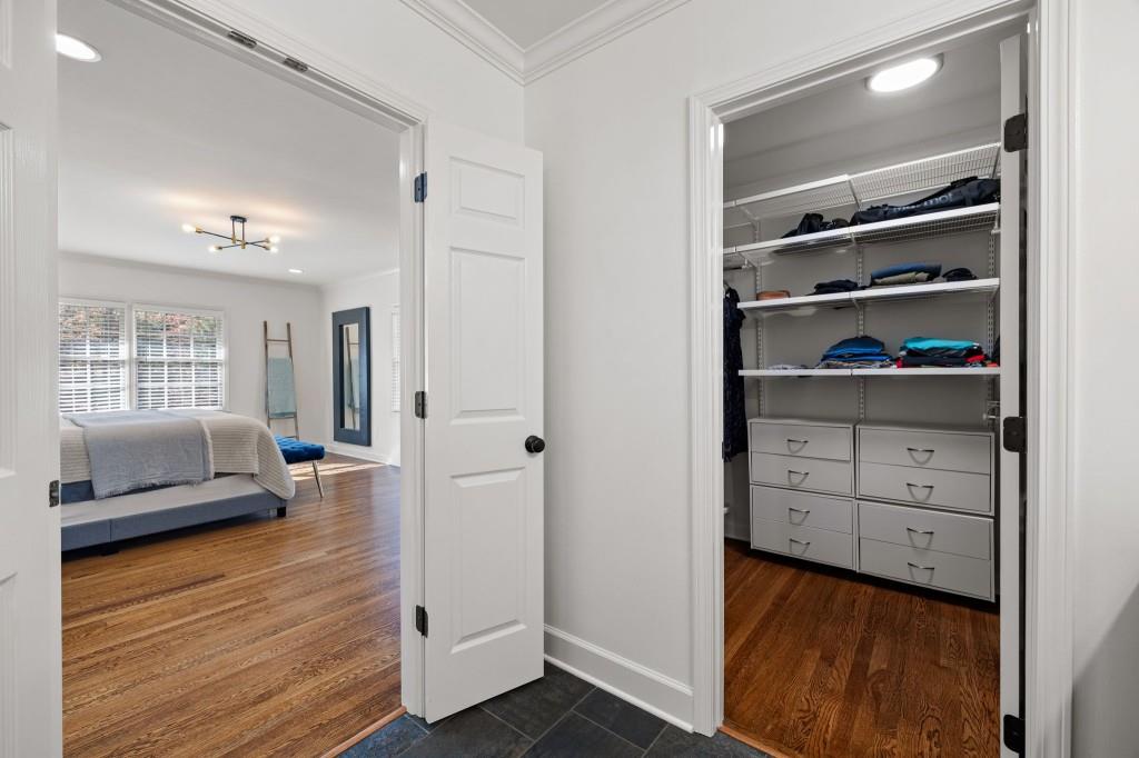 8965 Huntcliff Trace, Sandy Springs, Georgia 30350, 5 Bedrooms Bedrooms, ,4 BathroomsBathrooms,Residential,Sold,8965 Huntcliff Trace,7311770