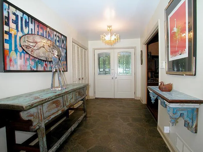 1580 Huntingdon Trail, Sandy Springs, Georgia 30350, 5 Bedrooms Bedrooms, ,3 BathroomsBathrooms,Residential,Sold,1580 Huntingdon Trail,5571164