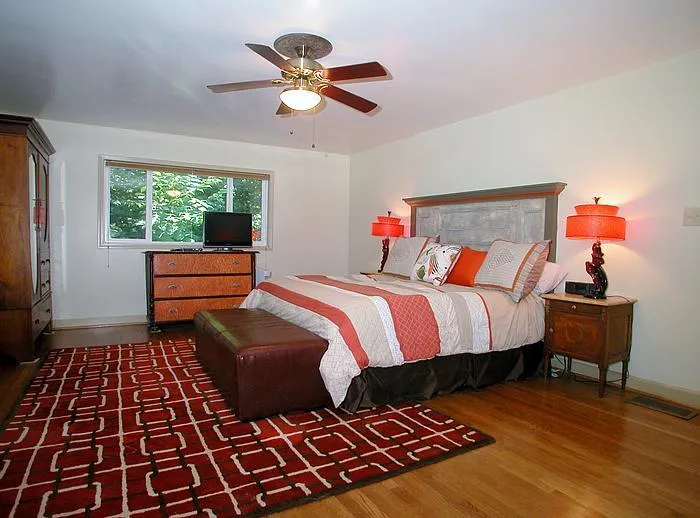 1580 Huntingdon Trail, Sandy Springs, Georgia 30350, 5 Bedrooms Bedrooms, ,3 BathroomsBathrooms,Residential,Sold,1580 Huntingdon Trail,5571164