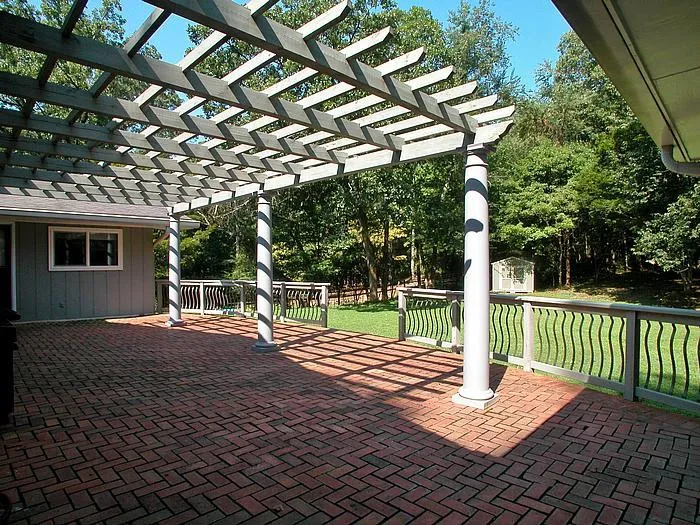 1580 Huntingdon Trail, Sandy Springs, Georgia 30350, 5 Bedrooms Bedrooms, ,3 BathroomsBathrooms,Residential,Sold,1580 Huntingdon Trail,5571164