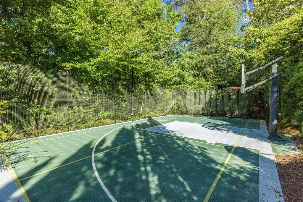 1060 Canter Road Ne, Atlanta, Georgia 30324, 6 Bedrooms Bedrooms, 0 ,7 BathroomsBathrooms,Residential,For Sale,1060 Canter Road Ne,7734967